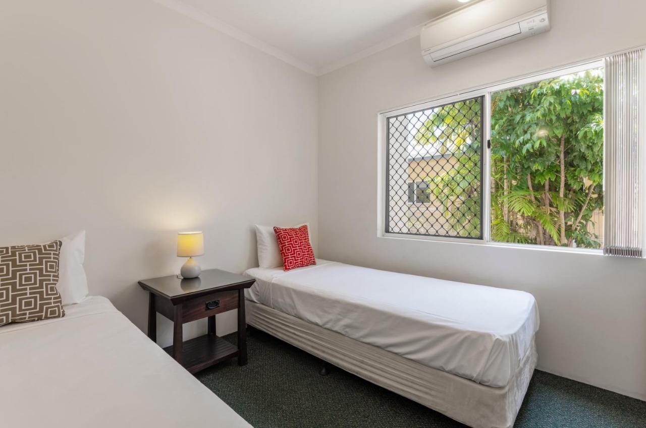 Tropical Nites Holiday Townhouses Port Douglas Exteriör bild