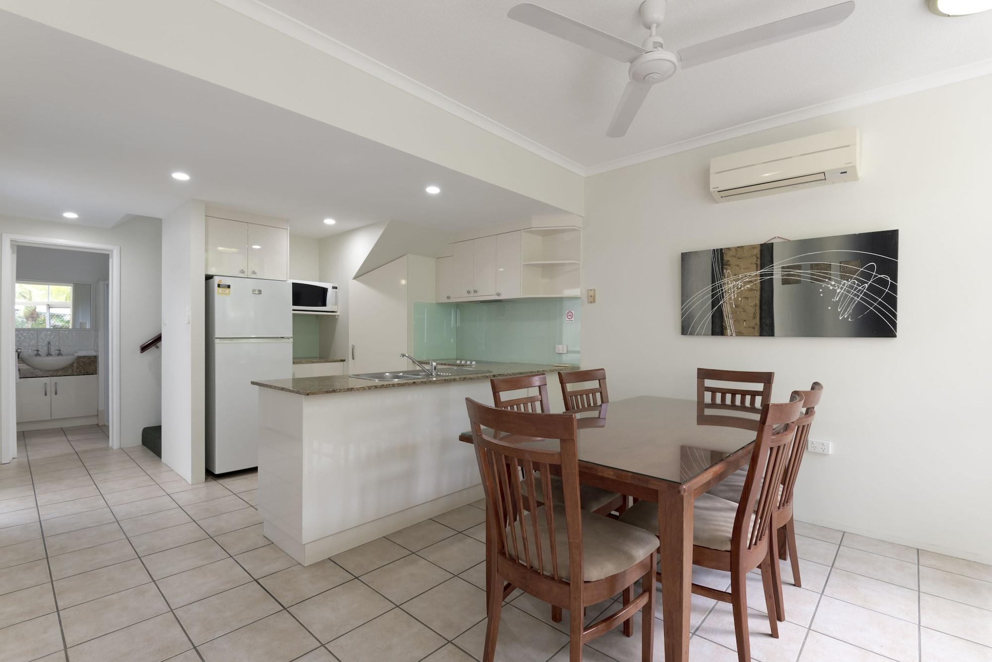 Tropical Nites Holiday Townhouses Port Douglas Exteriör bild