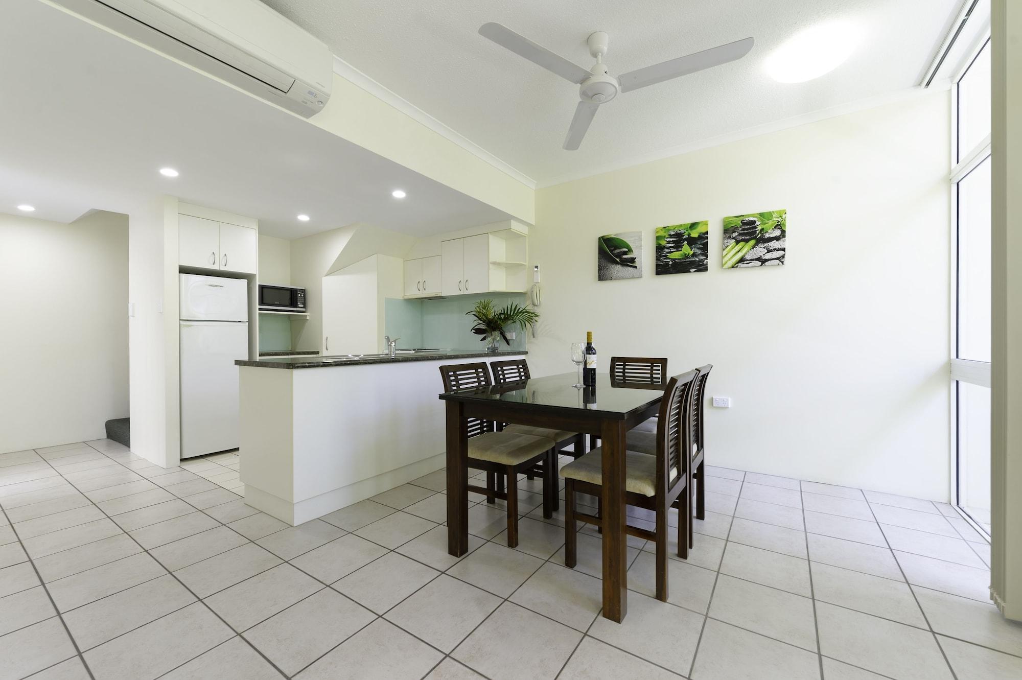 Tropical Nites Holiday Townhouses Port Douglas Exteriör bild