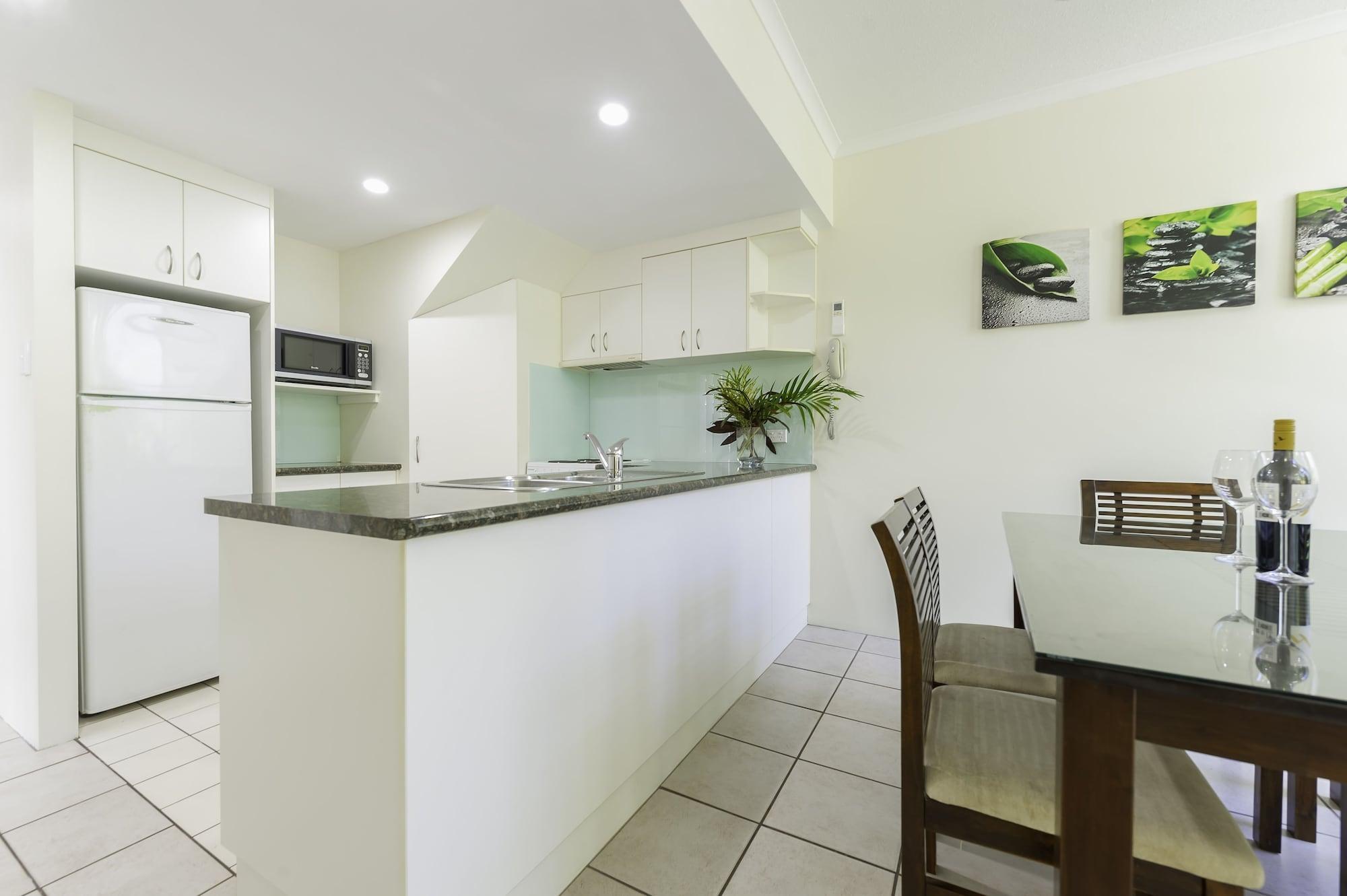 Tropical Nites Holiday Townhouses Port Douglas Exteriör bild