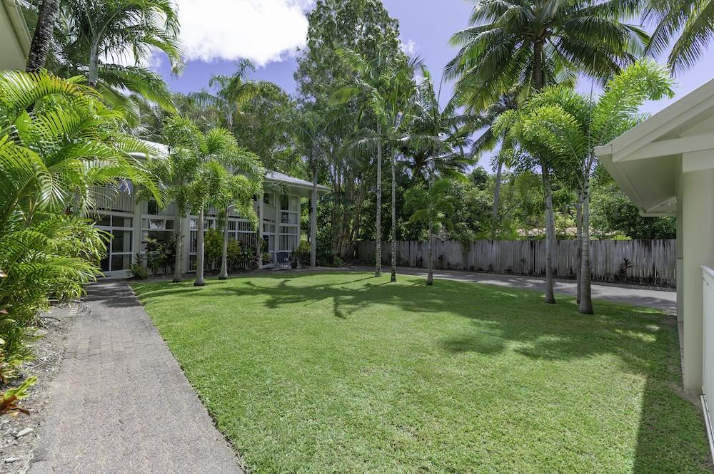 Tropical Nites Holiday Townhouses Port Douglas Exteriör bild