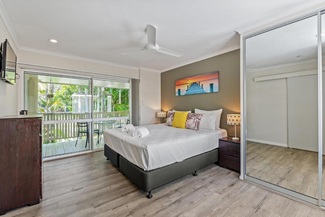 Tropical Nites Holiday Townhouses Port Douglas Exteriör bild