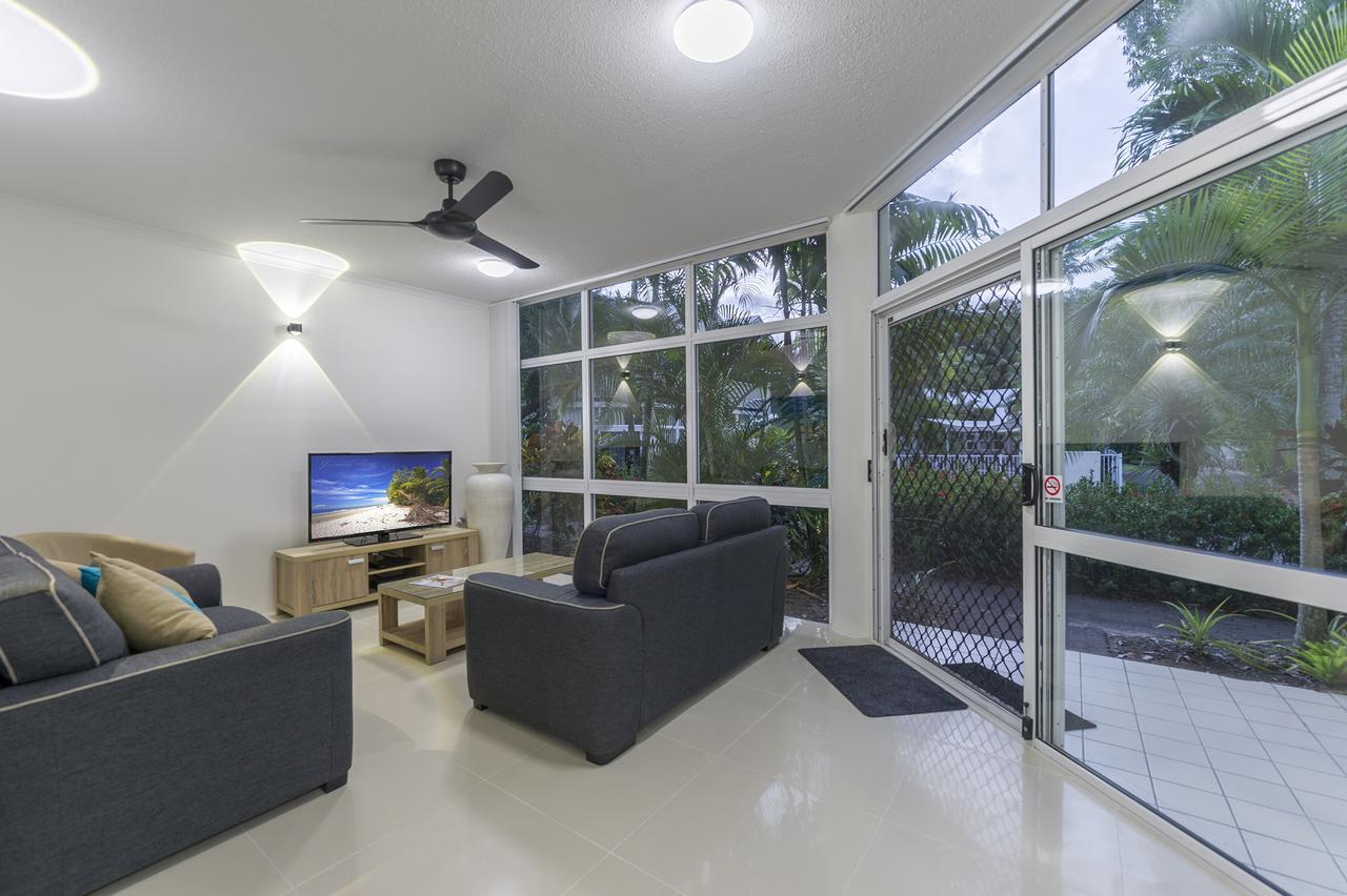 Tropical Nites Holiday Townhouses Port Douglas Exteriör bild